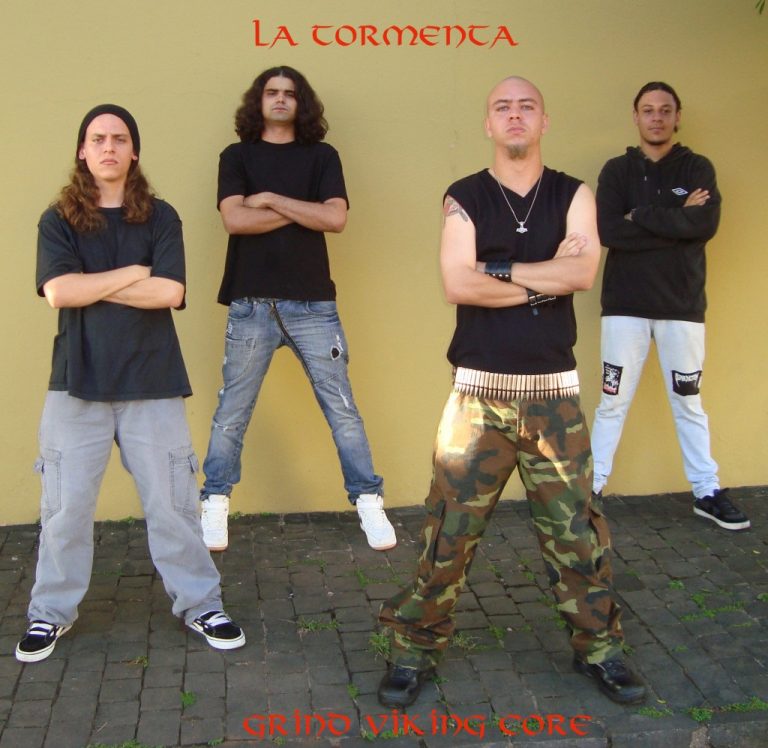 Show da banda La Tormenta em Uberlândia na integra 12-05-2012