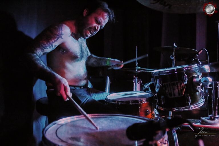 Review: DL Events estreia-se com noite de hardcore/punk em Lisboa
