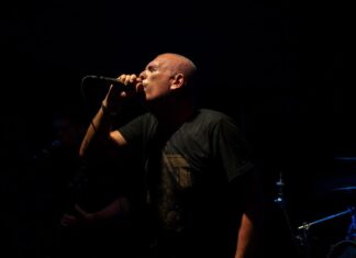 SIMBIOSE no Garage Grindhouse, uma noite completa de Crust e Grind