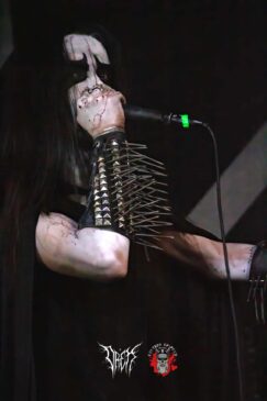 Banda Haborym durante show no México Black Metal Chaos