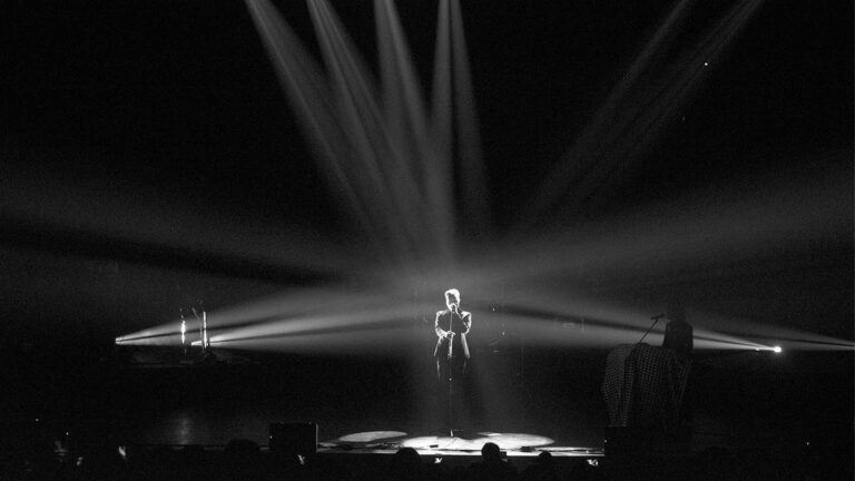 Lacrimosa em Toluca: entre sombras e metamorfoses