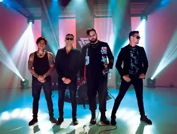 Pressive: perseverança, colaborações e muita bagunça (Desmadre total)