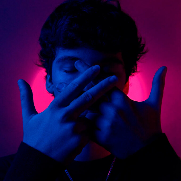 Daniel Fonseca Lança “33”: Novo single marca fase artística inovadora e homenagem pessoal