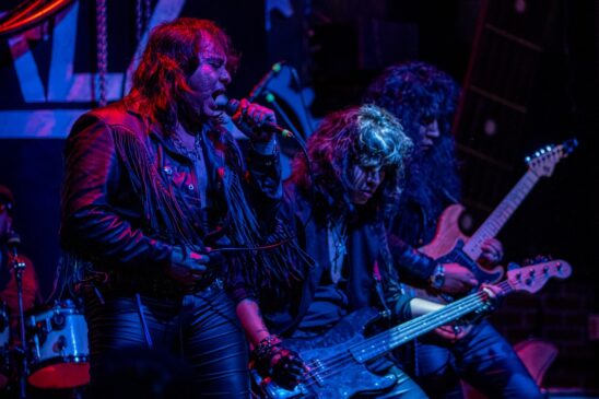 Apresentação da banda Riding no Beyond the Eternal Night