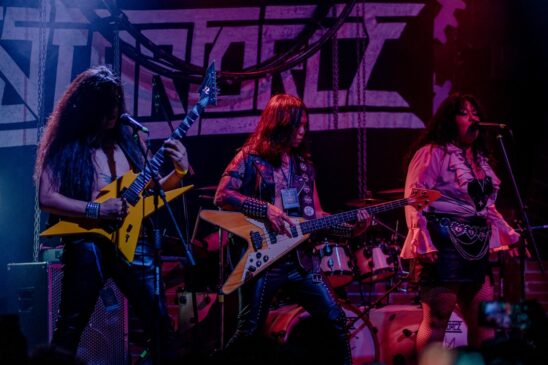 Melissa da Starforce durante o show no Beyond the Eternal Night