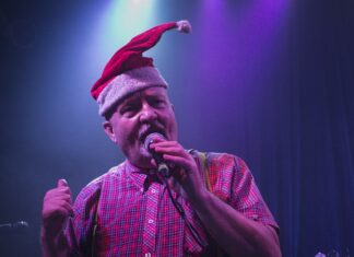 Avante, Curitiba! Corta Febre, Mustaphorius e Garotos Podres. Garotos Podres