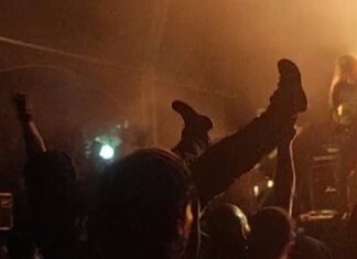 Review – O Desfecho do Inferno das Febras: Punk, Caos e Resistência sob a chuva