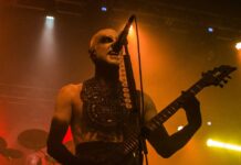 O TRIUNFO SATÂNICO: Behemoth Encerra Noite de Metal com Grandeza Teatral e Instrumental Matador