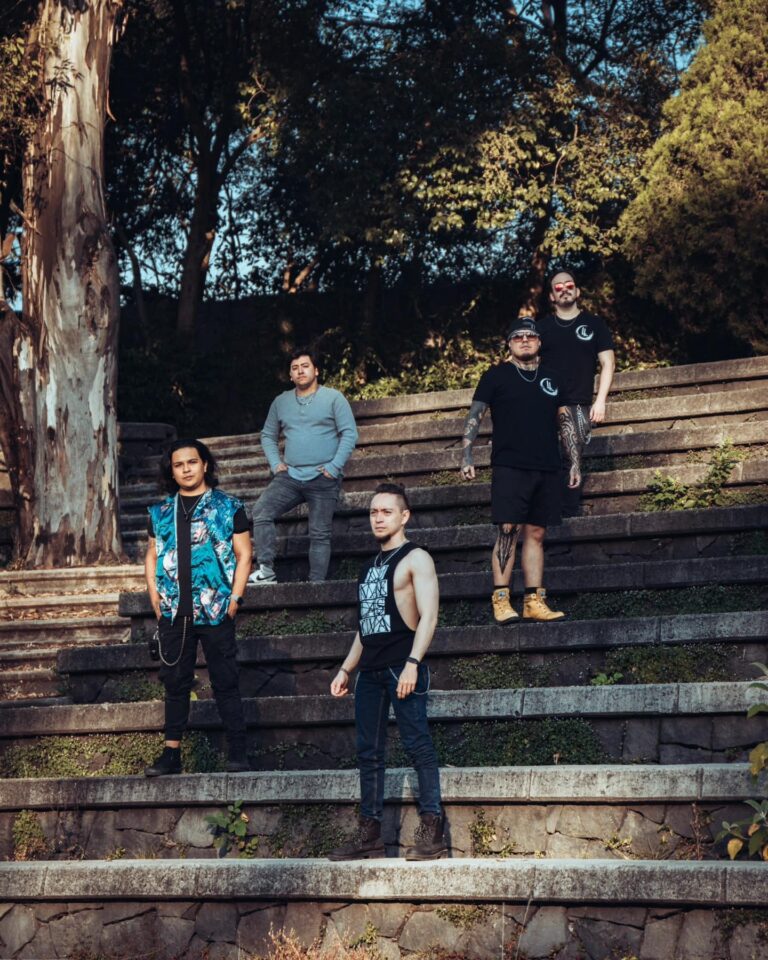 A apresentação de metal alternativo do Lunae Lasciva acontece na Cidade do México, México.