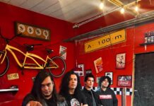 Evildeth apresenta sua performance na Cidade do México.