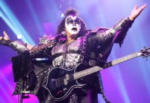 Gene Simmons sofre acidente de carro após desmaio