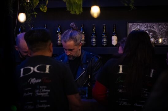 Item autografado: disco e memorabilia