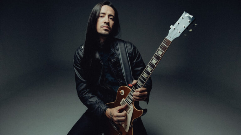 The Mist: guitarrista Edu Megale anuncia parceria com a Gibson/Kramer