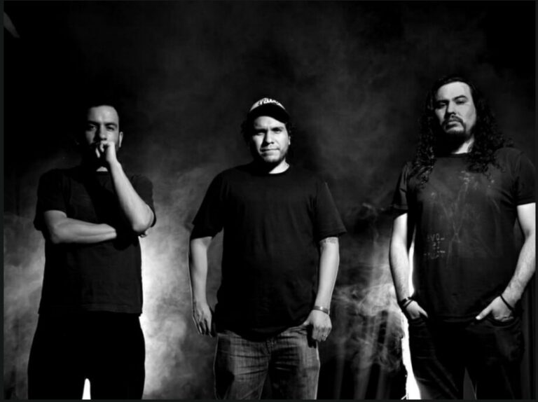 EP REVIEW: “TUYO”. La banda peruana “E.T.C” y su sonido clásico totalmente fresco.