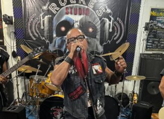 Bandera Roja no 19º aniversário da Bam Bam Records. Cidade do México, México.