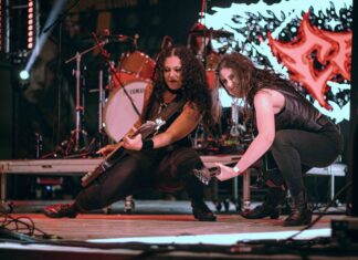 Três dias de tinta, golpes e barulho.