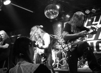 Kiss Lounge en llamas: Kings of Thrash revive los “MEGA Years” en vivo