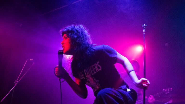 Black Flag en el Fuck Off Room: un setlist de dos actos, una nueva alineación y la eterna pregunta sobre la autenticidad del punk