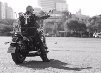 (Re) Visitando passado, presente e futuro: como a Unholy Art mistura a tradição e a inovação no visual Metal