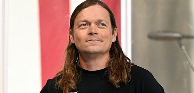 Morre Brad Arnold, vocalista do 3 Doors Down
