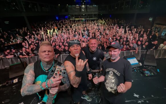 Integrantes da banda A.N.I.M.A.L. em sessão promocional