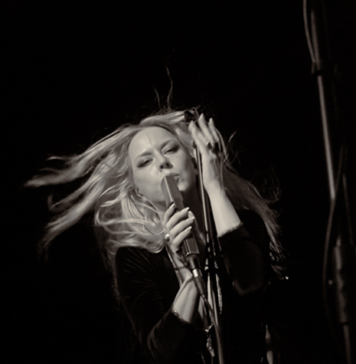 Lucifer em Curitiba: Uma Noite de Magia, Força e Presença no Basement Cultural