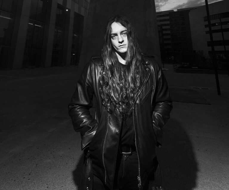 BRUTAL ASSAULT 2026: MÁQUINAS, NEON E APOCALIPSE
