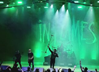 REVIEW REPORT: In Flames na Ópera de Arame – Uma Noite de Nostalgia, Peso e Energia Inabalável