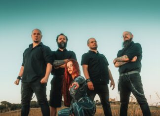 O beijo da morte nas mãos do Death & Legacy no Leyendas del Rock, na Espanha.
