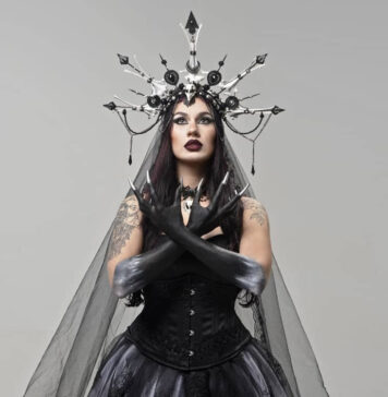 Soulwitch explora Inquisição, bruxaria e transcendência no videoclipe ‘Teufelsbuhlschaft