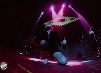 Hello Seahorse! e Telebit: Uma noite de electrónica, post-punk e emoção em Bogotá