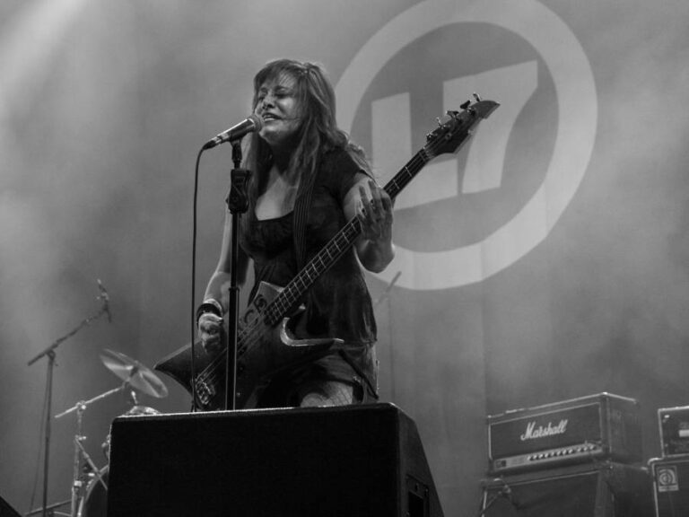 Jennifer Finch, L7 (Foto: Andreas Lawen, Fotandi / Wikipedia)
