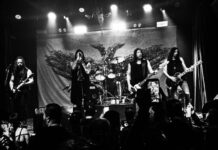 Swallow the Sun transforma o frio de São Paulo em uma noite de melancolia, peso e emoção no Hangar 110