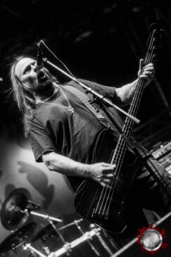 Deicide durante apresentação no Brutal Assault 2026