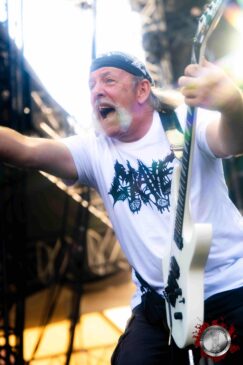 Demolition Hammer durante apresentação no Brutal Assault 2026