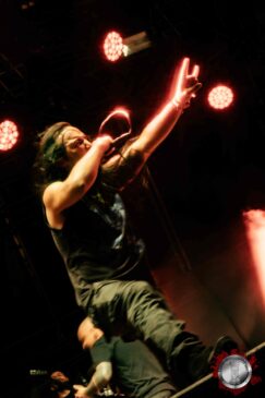 The Laws se apresenta no warm-up do Brutal Assault 2026 na República Tcheca