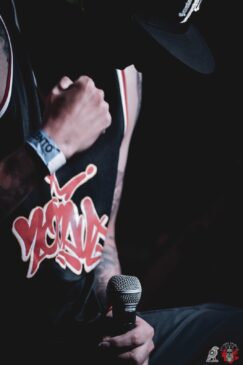Show do Nocaut no Fuck Off Room durante noite de hardcore na Cidade do México